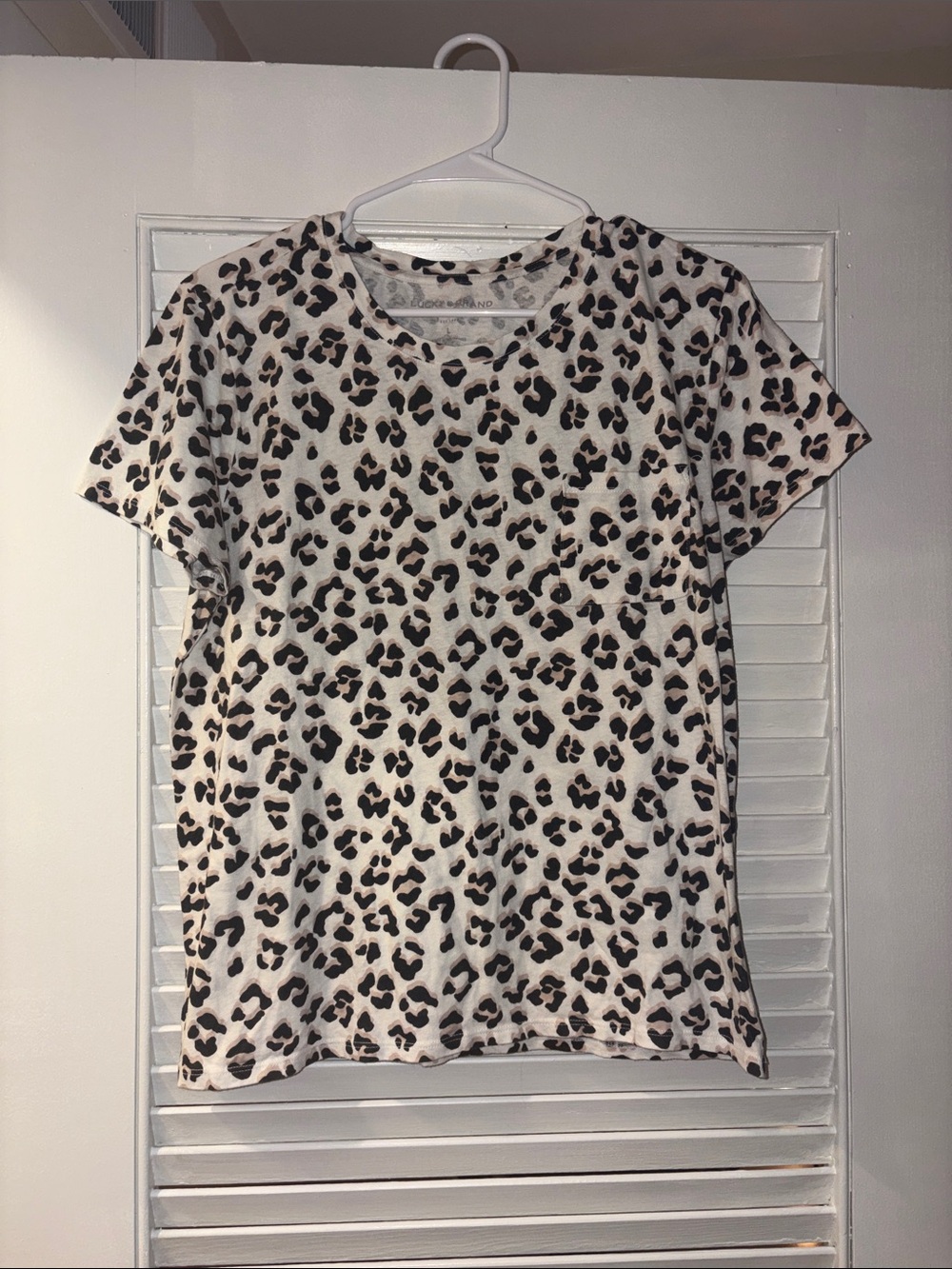 Trendy Lucky Brand Leopard Print Short Sleeve Tee🔥